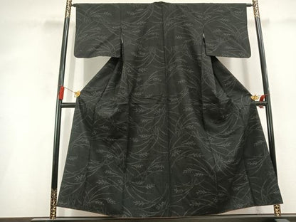 平和屋着物●結城紬　100亀甲　草葉文　黒地　正絹　逸品　AABL3140fy