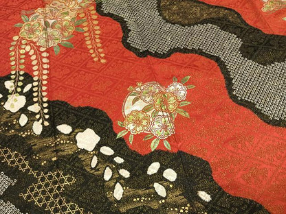 平和屋着物●豪華振袖　絞り　駒刺繍　花蝶文　金銀彩　金通し地　正絹　逸品　AABL3276fy