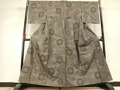 平和屋着物●本場大島紬　9マルキ　花鳥丸文　正絹　逸品　AABL3299fy