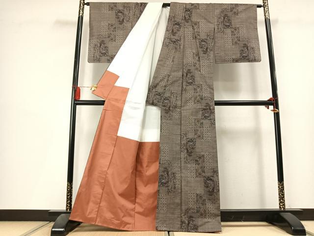 平和屋着物●本場大島紬　9マルキ　色紙重ね花文　正絹　逸品　未使用　AABL3343fy