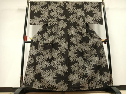 平和屋着物●本場大島紬　地空き　割り込み絣　草花文　正絹　逸品　未使用　AABL3377fy