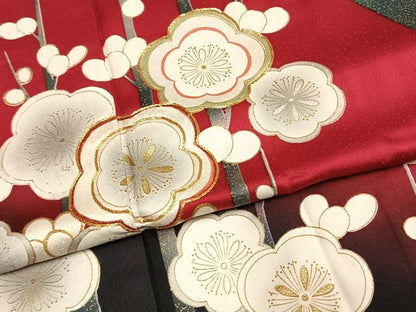 平和屋着物●豪華振袖　駒刺繍　枝梅文　暈し染め　金彩　正絹　逸品　AABL3419fy