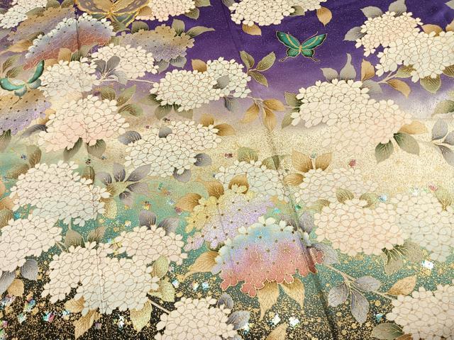 平和屋着物●豪華振袖　駒刺繍　花蝶文　暈し染め　金銀彩　銀通し地　正絹　逸品　AABL3445fy