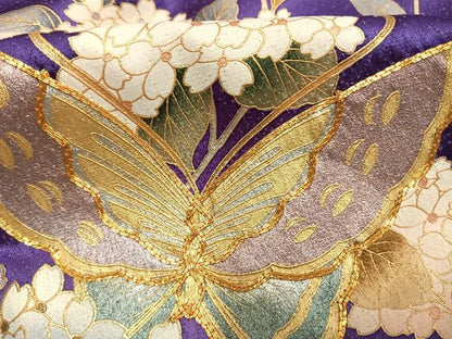 平和屋着物●豪華振袖　駒刺繍　花蝶文　暈し染め　金銀彩　銀通し地　正絹　逸品　AABL3445fy