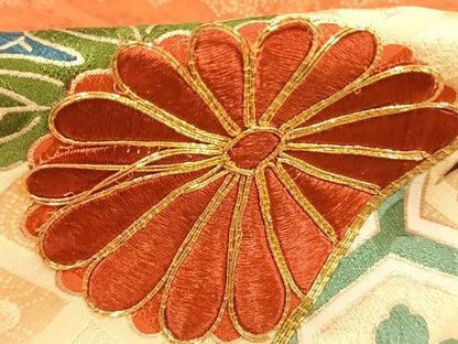 平和屋着物●豪華振袖　駒刺繍　草花文　金彩　正絹　逸品　AABL3526fy