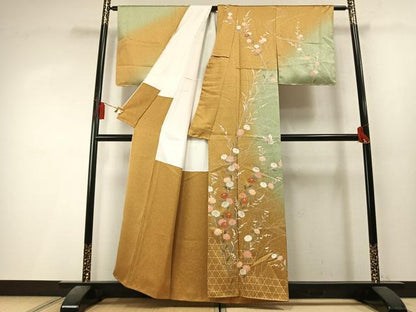 平和屋着物●訪問着　作家物　駒刺繍　花蝶文　暈し染め　金彩　正絹　逸品　AABL3548fy