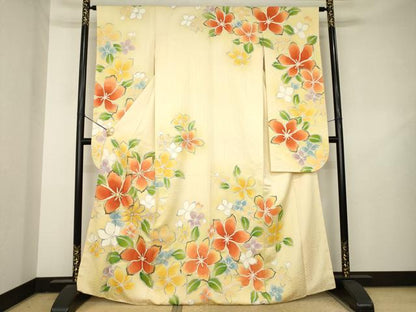 平和屋着物●豪華振袖　駒刺繍　舞花文　金彩　正絹　逸品　AABL3608ck