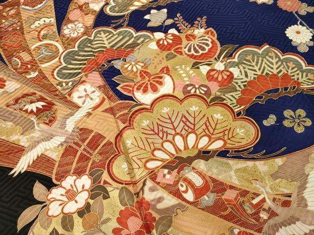 平和屋着物●豪華振袖　駒刺繍　飛鶴吉祥松文　黒地　ロング丈　正絹　逸品　AABL3618ck
