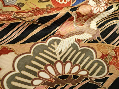平和屋着物●豪華振袖　駒刺繍　飛鶴吉祥松文　黒地　ロング丈　正絹　逸品　AABL3618ck