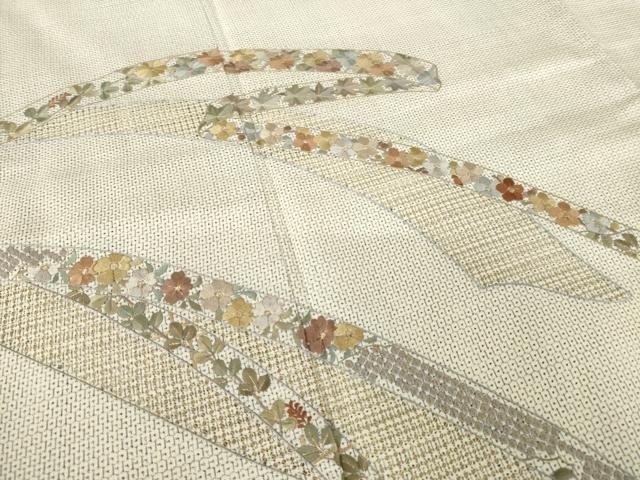 平和屋着物●本場大島紬 訪問着 中国三大刺繍 汕頭刺繍 スワトウ刺繍 総刺繍 白大島 100亀甲 蔓帯花文 金糸 正絹 逸品 AABL3644ck
