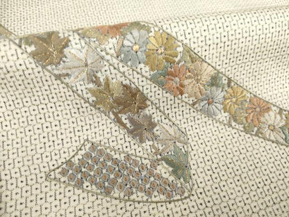 平和屋着物●本場大島紬 訪問着 中国三大刺繍 汕頭刺繍 スワトウ刺繍 総刺繍 白大島 100亀甲 蔓帯花文 金糸 正絹 逸品 AABL3644ck