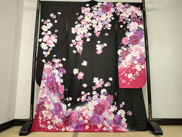 平和屋着物●豪華振袖　刺繍　舞花文　暈し染め　黒地　金銀糸　銀彩　正絹　逸品　AABL3654ck