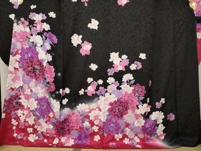 平和屋着物●豪華振袖　刺繍　舞花文　暈し染め　黒地　金銀糸　銀彩　正絹　逸品　AABL3654ck