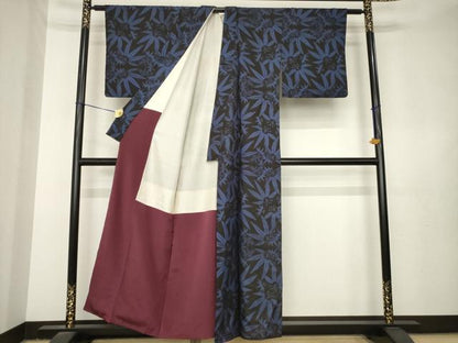 平和屋着物●本場大島紬　割込み絣　笹竹文　黒地　正絹　逸品　AABL3669ck