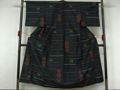平和屋着物▽上質な紬　単衣　横段舞蝶文　黒地　正絹　逸品　AABL3800jh