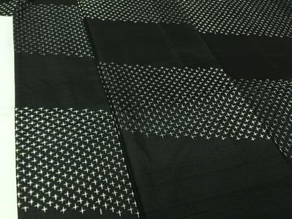 平和屋着物▽上質な紬　単衣　十字絣　黒地　正絹　逸品　AABL3967jh