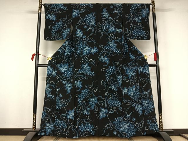 平和屋着物▽上質な小紋　単衣　葡萄唐草文　ろうけつ染め　黒地　正絹　逸品　AABL4009jh