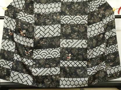 平和屋着物●訪問着　絞り　刺繍　横段吉祥花文　黒地　金糸　金彩　正絹　逸品　AABL4069cs