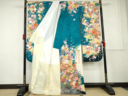 平和屋着物●豪華振袖　駒刺繍　蔓帯吉祥花文　暈し染め　金彩　銀通し地　正絹　逸品　AABL4089cs