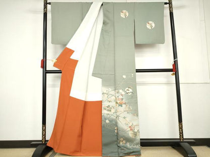 平和屋着物●訪問着　駒刺繍　流水雪輪花文　暈し染め　金彩　金通し地　正絹　逸品　AABL4140cs