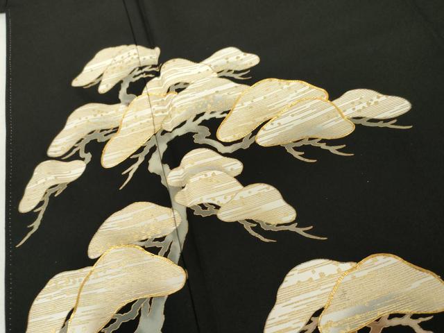 平和屋着物●豪華黒留袖　駒刺繍　枝松文　金彩　正絹　逸品　AABL4189cs