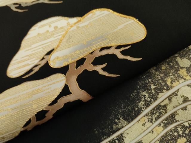 平和屋着物●豪華黒留袖　駒刺繍　枝松文　金彩　正絹　逸品　AABL4189cs