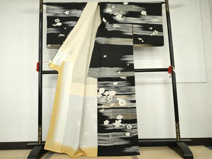 平和屋着物●訪問着　舞花文　黒地　金彩　正絹　逸品　AABL4191cs