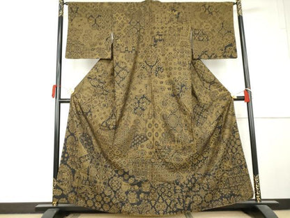 平和屋着物●白泥染の第一人者・絣の魔術師 恵積五郎 本場大島紬 恵大島織物謹製 訪問着 本場大島紬 割込み絣 正絹 逸品 AABL4235cs