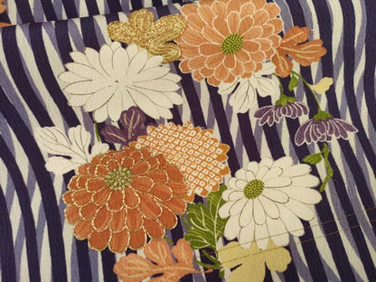 平和屋着物＃京都老舗銘店・に志田　道中着　駒刺繍　花丸文　金彩　たとう紙付き　正絹　逸品　AABL4238cs