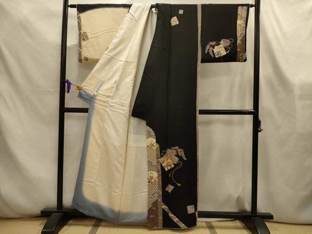 平和屋着物■訪問着　作家物　駒刺繍　糸巻花蝶宝尽くし　暈し染め　黒地　金彩　正絹　逸品　AABL4382sx