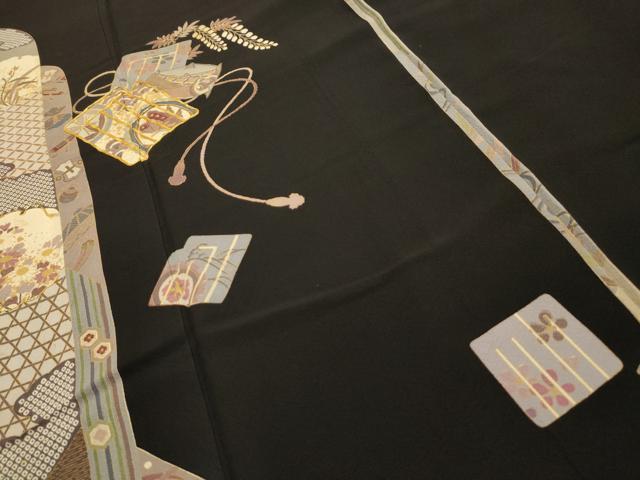 平和屋着物■訪問着　作家物　駒刺繍　糸巻花蝶宝尽くし　暈し染め　黒地　金彩　正絹　逸品　AABL4382sx