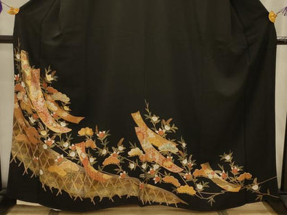 平和屋着物■豪華黒留袖　駒刺繍　螺鈿　飛鶴花短冊文　金彩　正絹　逸品　AABL4441sx
