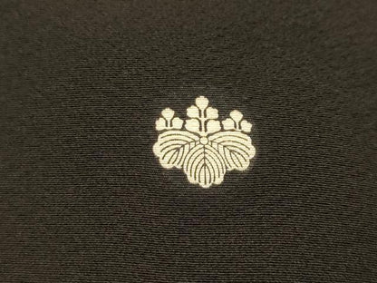 平和屋着物■豪華黒留袖　駒刺繍　螺鈿　飛鶴花短冊文　金彩　正絹　逸品　AABL4441sx