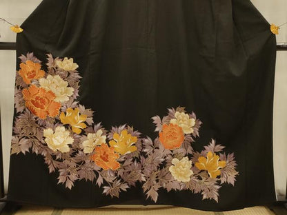平和屋着物■豪華黒留袖　駒刺繍　草花文　金彩　正絹　逸品　AABL4743sx