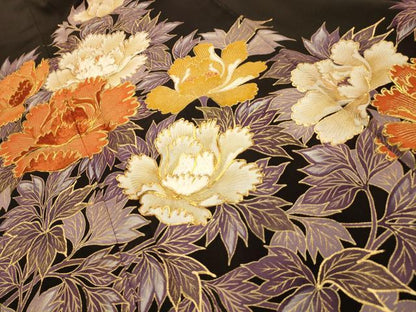 平和屋着物■豪華黒留袖　駒刺繍　草花文　金彩　正絹　逸品　AABL4743sx