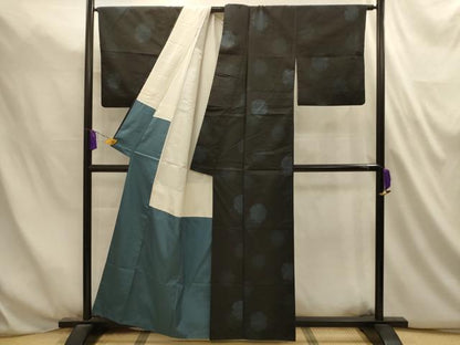 平和屋着物■本場大島紬　雪輪吉祥文　黒地　正絹　逸品　AABL4807sx