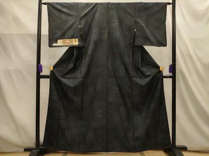 平和屋着物■本場大島紬　色紙重ね風景文　宮脇兼太郎商店謹製　証紙付き　正絹　逸品　AABL4831sx