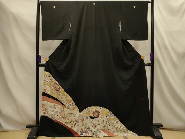 平和屋着物■豪華黒留袖　作家物　駒刺繍　正倉院更紗花文　金彩　正絹　逸品　AABL4874sx