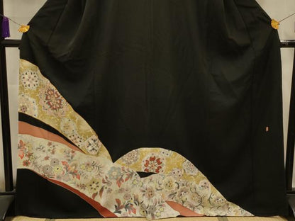 平和屋着物■豪華黒留袖　作家物　駒刺繍　正倉院更紗花文　金彩　正絹　逸品　AABL4874sx
