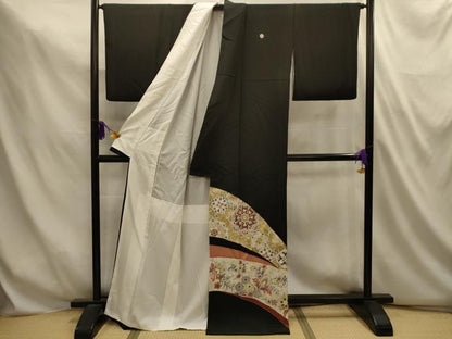 平和屋着物■豪華黒留袖　作家物　駒刺繍　正倉院更紗花文　金彩　正絹　逸品　AABL4874sx