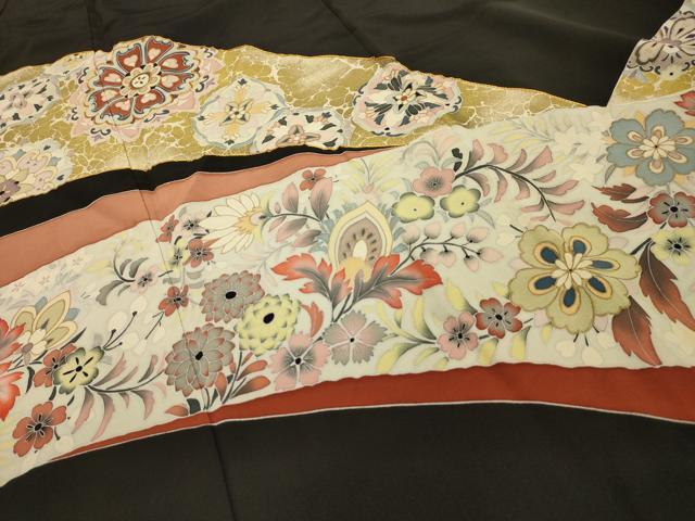 平和屋着物■豪華黒留袖　作家物　駒刺繍　正倉院更紗花文　金彩　正絹　逸品　AABL4874sx