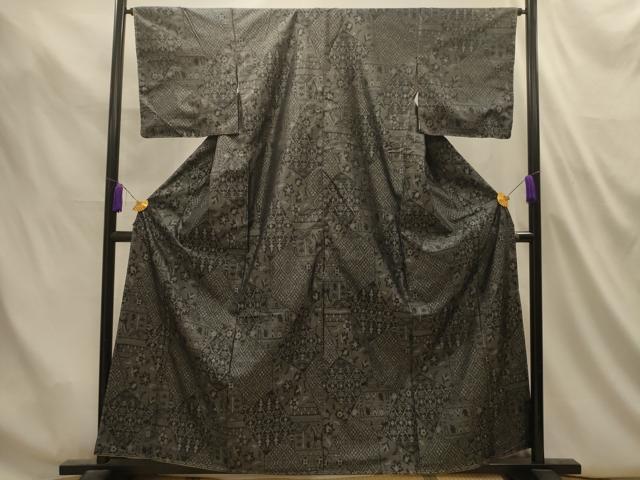 平和屋着物■本場大島紬　裂取鳥獣人物花文　正絹　逸品　AABL4918sx