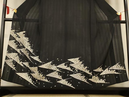 平和屋着物＊夏物　訪問着　縦絽　総刺繍　舞花文　黒地　金糸　正絹　逸品　AABL5184jd