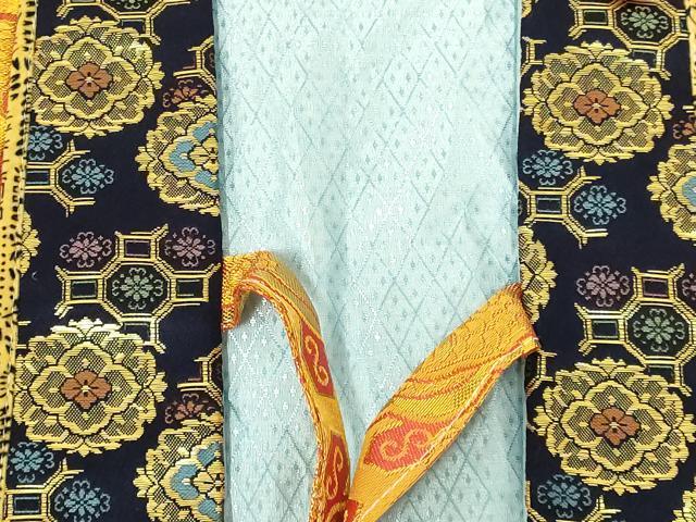 平和屋本店[]陣羽織　端午の節句　五月人形　こどもの日　金襴　スタンド付き　AABL5282ay