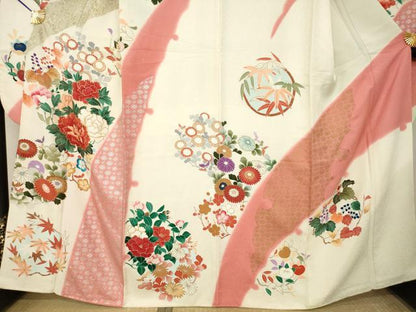 平和屋着物●豪華振袖　駒刺繍　草花文　金銀彩　正絹　逸品　AABL5488ck
