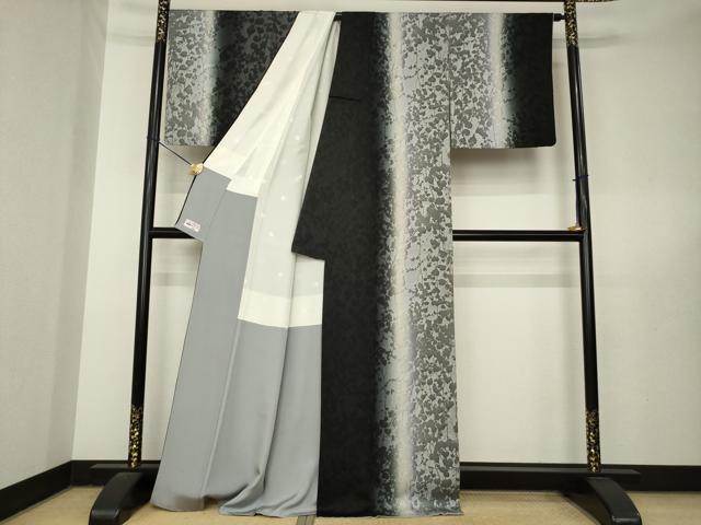 平和屋着物●日展作家　山本唯与志　レリーフ染　訪問着　蔦草シルエット　暈し染め　黒地　やまと誂製　正絹　逸品　AABL5493ck