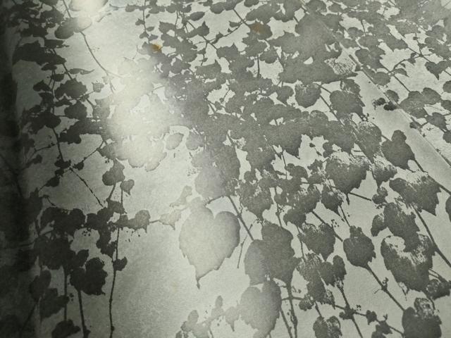平和屋着物●日展作家　山本唯与志　レリーフ染　訪問着　蔦草シルエット　暈し染め　黒地　やまと誂製　正絹　逸品　AABL5493ck