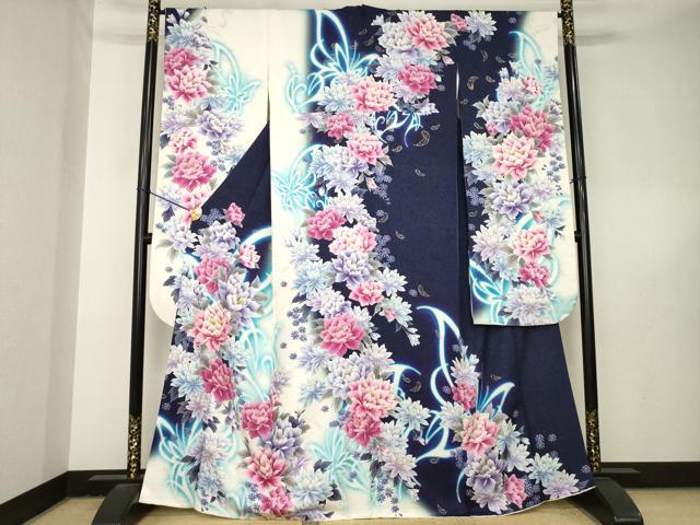 平和屋着物●豪華振袖　刺繍　花蝶文　暈し染め　金彩　銀通し地　正絹　逸品　AABL5511ck