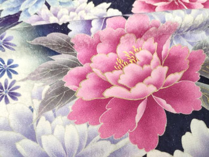 平和屋着物●豪華振袖　刺繍　花蝶文　暈し染め　金彩　銀通し地　正絹　逸品　AABL5511ck