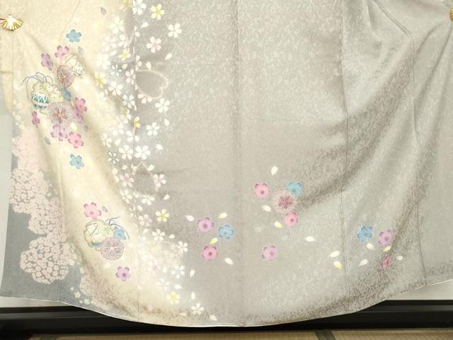 平和屋着物●豪華振袖　駒刺繍　雪輪桜桐文　暈し染め　金銀糸　金通し地　やまと誂製　正絹　逸品　AABL6430cs